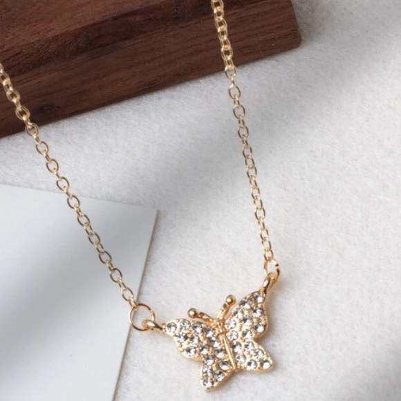 LAST! Minimalist cz 🦋 pendant gold chain necklace - Picture 4 of 7